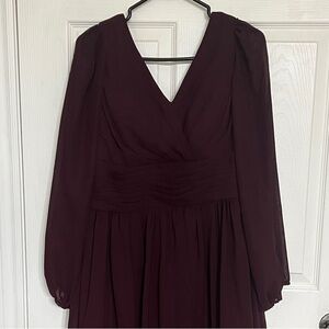 Cicinia Elegant Burgundy V-Neck Dress